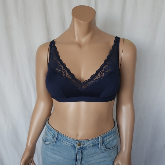 Lightly Lined Microfiber Plunge Bralette - Picture 3 of 6